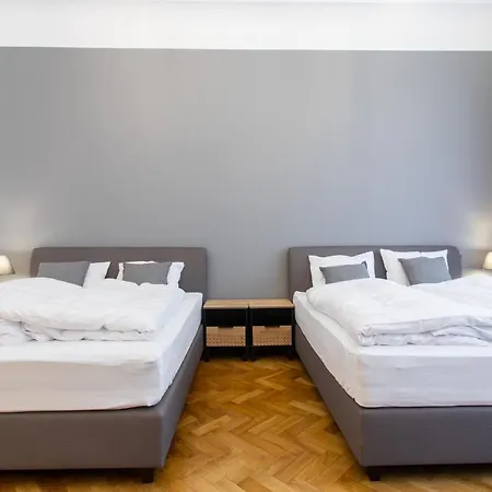 Spacious Near The River Daire